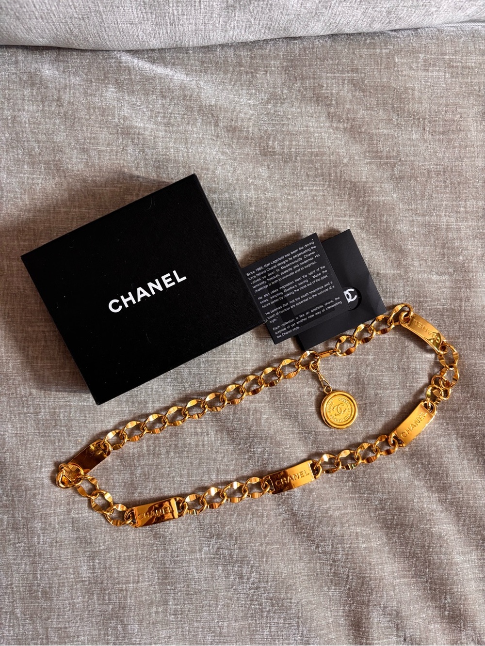 Authentic CHANEL vintage 31 Rue Cambon gold plated belt 80cm